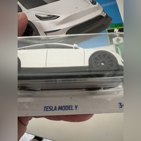 Hot Wheels HW Green Speed 1/10 White Tesla Model Y Scale 1:64 NEW 2023 - Picture 3 of 7